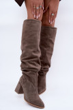 Overknee-Stiefel aus Veloursleder mit Blockabsatz, beige