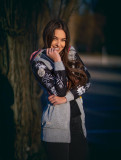 Erweitertes Sweatshirt mit Blumenmuster grau
