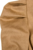 Braunes Kleid mit gerafften Ärmeln