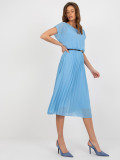 Himmelblaue ausgestellte Kleid mit Falten