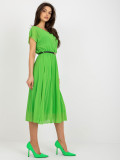 Helle grüne plissierte Viskosekleid