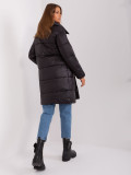 Schwarze Winterdaunenjacke mit Steppung
