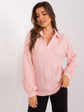 Helle rosa Bluse mit Kragen