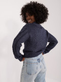 Stylischer grauer Pullover mit langen Ärmeln