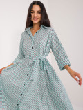 Ausgestellte Midi-Kleid mit 3/4-Ärmeln