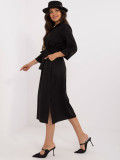 Elegantes schwarzes ausgestelltes Kleid