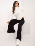 Eleganter ecru Pullover mit Rollkragen