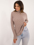 Eleganter beiger Pullover mit Rollkragen