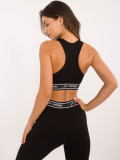 Stylisches schwarzes Top ohne Ärmel
