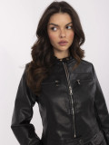 Stylische schwarze Kunstlederjacke