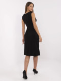 Elegantes Midi-Kleid mit Brosche