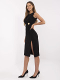 Elegantes Midi-Kleid mit Brosche