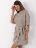 Elegantes beiges Cocktailkleid