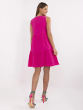 Rosa ausgestellte Kleid