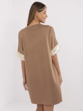 Beige Oversize Kleid mit kurzen Ärmeln