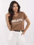 Beige T-Shirt mit Applikation und Strasssteinen