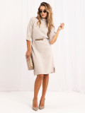 Beiges Oversize-Strickkleid mit Gürtel und Rollkragen