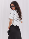 Weiße Bluse mit Punkten und kurzen Ärmeln