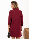 Bordeauxfarbenes Hemdblusenkleid aus Baumwolle