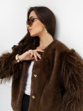 Elegante braune Felljacke