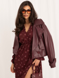 Bordeauxfarbenes Midi-Kleid mit Blumenmuster und Volant
