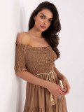 Elegantes ausgestelltes Kleid in Camel-Farbe