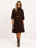 Braunes Oversize-Strickkleid mit Gürtel und Rollkragen
