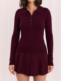 Lila Polopullover mit Kragen und Knöpfen