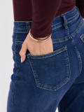 Dunkelblaue Mom Jeans mit hohem Bund