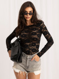 Schwarze Spitzenbluse mit U-Boot-Ausschnitt