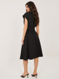 Schwarzes ausgestelltes Midi-Kleid mit Gürtel