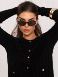 Eleganter schwarzer Strickpullover mit Knöpfen