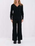 Schwarzes Set mit Strickjacke und weiten Hosen