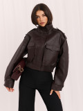 Kurze braune Kunstlederjacke mit Stehkragen
