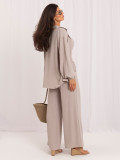 Beiges Set mit Top, Hemd und Hose