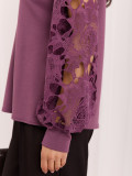 Elegante violette Bluse mit Spitze und Puffärmeln