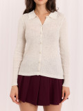 Eleganter Strickpullover mit Kragen und Knöpfen