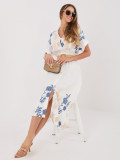 Weiß-blaues Hemdblusenkleid mit Stickerei und Gürtel, midi