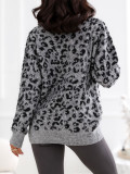 Grauer Pullover mit Animal-Print