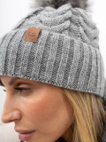 Winterset mit grauem Pompon
