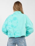 Damen-Jeansjacke in Türkis mit Blumenapplikation