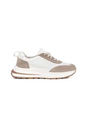 Lederne durchbrochene Sportschuhe mit dicker Sohle in Weiß-Beige