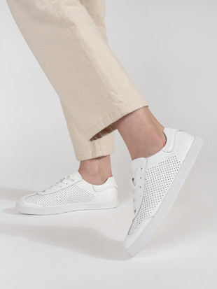 Weiße durchbrochene Sneakers aus echtem Leder