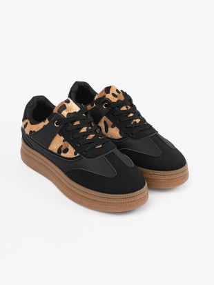 Damen schwarze Sneakers mit Leoparden-Details