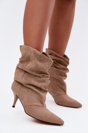 Beige Slouchy Stiefelette aus Veloursleder mit Stilettoabsatz