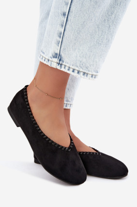 Schwarze Ballerinas mit geflochtenem Besatz