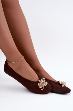 Ballerina mit Schmuckverzierung, braun, aus Velourslederimitat
