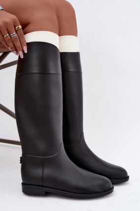Hohe schwarze Gummistiefel mit flachem Absatz