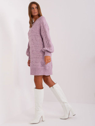 Helle lila Oversize-Strickkleid
