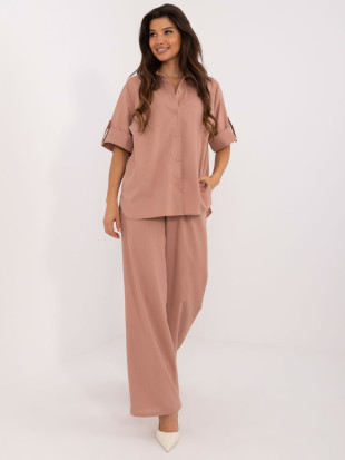 Stylisches Set in Dunkelrosa